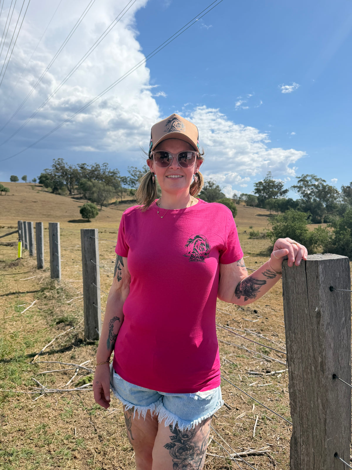 Ladies pink fitted tee