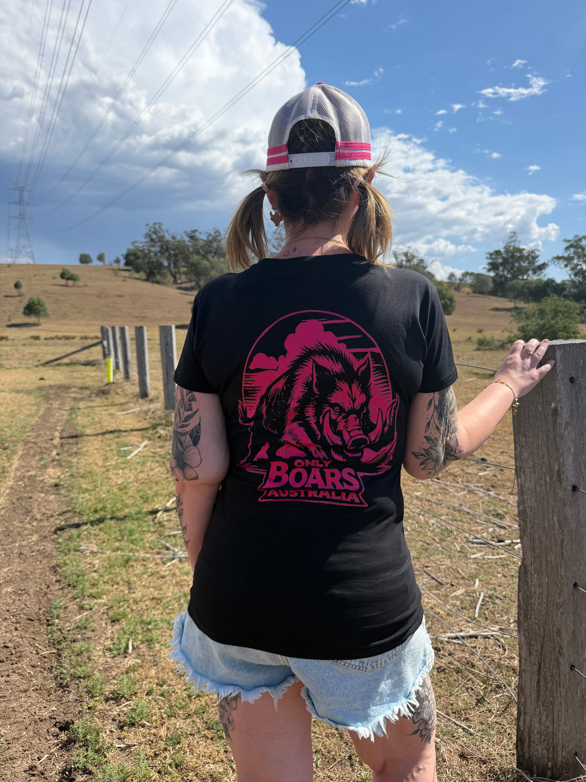 Ladies black fitted tee