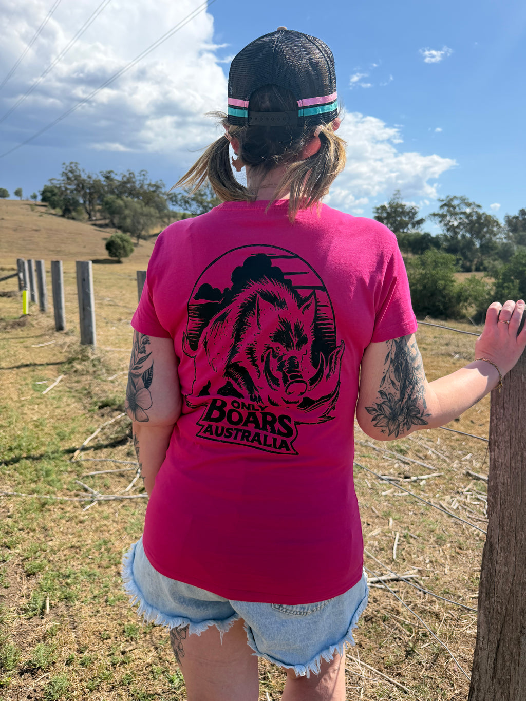 Ladies pink fitted tee