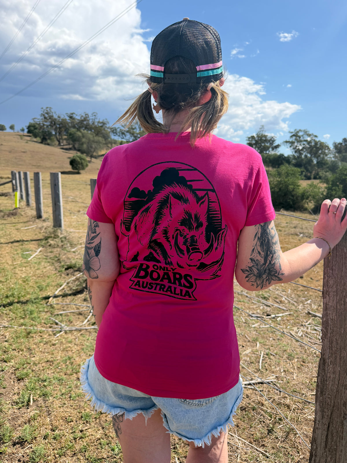 Ladies pink fitted tee